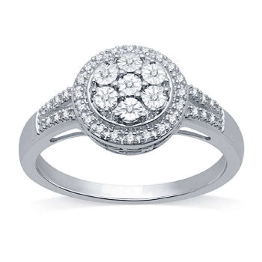 Sale ‘ Offer’ BNWBT Engagement Ring. ❤️